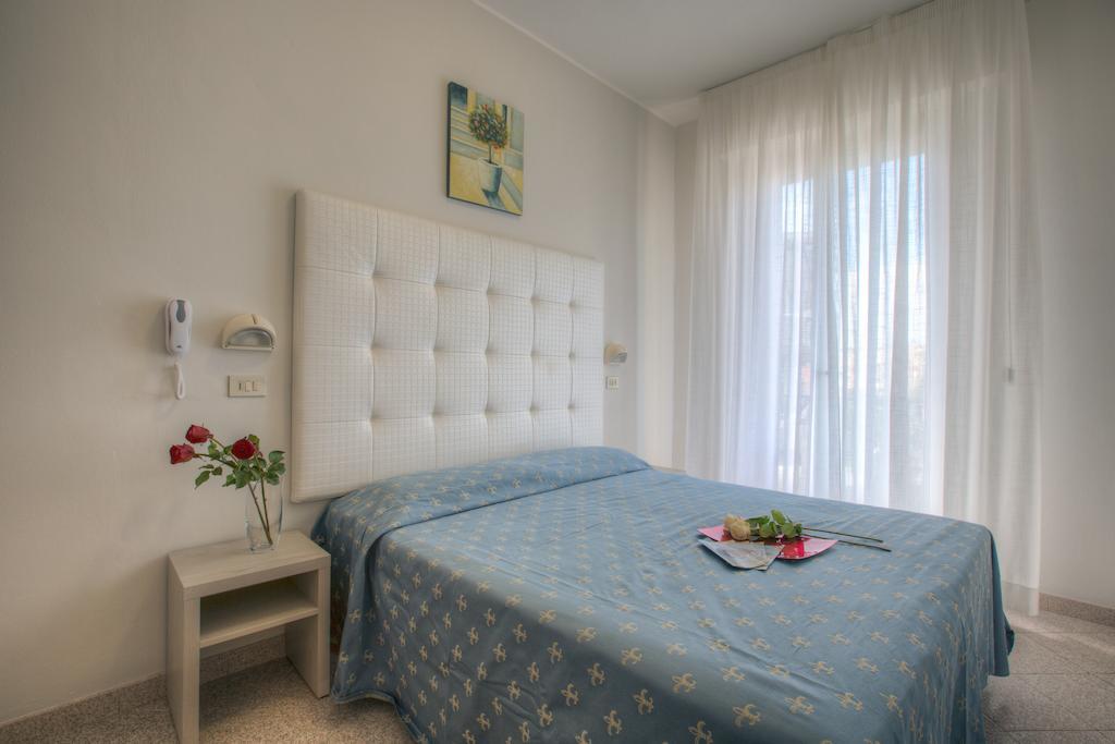 Hotel Olympia Gabicce Mare Chambre photo